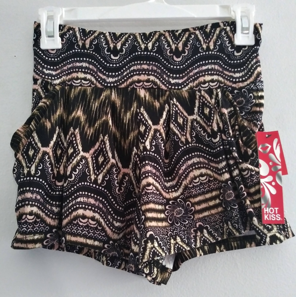 NEW Women's Print Shorts